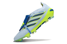 Carregar imagem no visualizador da galeria, Chuteira Adidas Predator Tongue 26 Elite FG