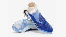 Carregar imagem no visualizador da galeria, Chuteira Nike Phantom 6 Elite
