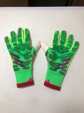 Carregar imagem no visualizador da galeria, Luva adidas PREDATOR PRO ELITE
