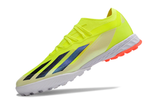 Carregar imagem no visualizador da galeria, CHUTEIRA ADIDAS X CRAZYFAST SOCIETY
