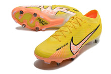 Carregar imagem no visualizador da galeria, CHUTEIRA NIKE MERCURIAL VAPOR 15 TRAVA MISTA (removível)
