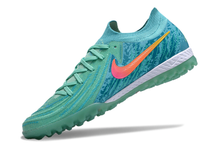 Carregar imagem no visualizador da galeria, SOCIETY Nike Gripknit Phantom LUNA Elite FG
