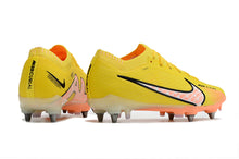 Carregar imagem no visualizador da galeria, CHUTEIRA NIKE MERCURIAL VAPOR 15 TRAVA MISTA (removível)
