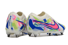 Carregar imagem no visualizador da galeria, CHUTEIRA NIKE MERCURIAL VAPOR 15 TRAVA MISTA (removível)
