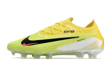 Carregar imagem no visualizador da galeria, Nike Gripknit Phantom GX Elite Dynamic Fit FG
