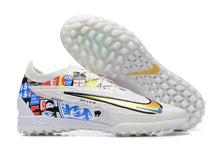 Carregar imagem no visualizador da galeria, Society Nike Gripknit Phantom GX Elite Dynamic Fit FG
