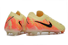 Carregar imagem no visualizador da galeria, Chuteira Nike Campo Phantom GX2 Elite Campo FG
