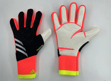 Carregar imagem no visualizador da galeria, Luva adidas PREDATOR PRO ELITE
