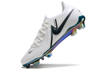 Carregar imagem no visualizador da galeria, Nike Gripknit Phantom LUNA Elite Dynamic Fit FG
