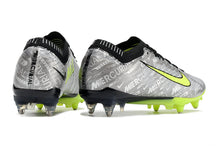 Carregar imagem no visualizador da galeria, CHUTEIRA NIKE MERCURIAL VAPOR 15 TRAVA MISTA (fixa)
