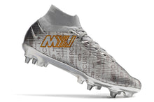 Carregar imagem no visualizador da galeria, CHUTEIRA NIKE MERCURIAL SUPERFLY 9 TRAVA MISTA (removível)
