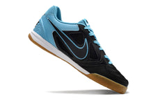 Carregar imagem no visualizador da galeria, Futsal Supreme x Nike SB Gato
