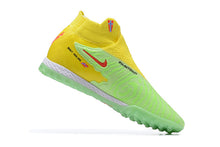 Carregar imagem no visualizador da galeria, Society Nike Gripknit Phantom GX Elite Dynamic Fit FG
