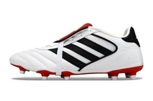 Carregar imagem no visualizador da galeria, Chuteira Campo Adidas Copa Gloro

