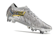 Carregar imagem no visualizador da galeria, CHUTEIRA NIKE MERCURIAL VAPOR 15 TRAVA MISTA (removível)
