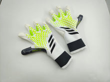 Carregar imagem no visualizador da galeria, Luva adidas Predator Pro Hybrid CORES

