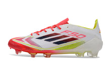 Carregar imagem no visualizador da galeria, Chuteira Adidas F50 X Campo
