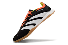 Carregar imagem no visualizador da galeria, FUTSAL ADIDAS PREDATOR  24 ELITE
