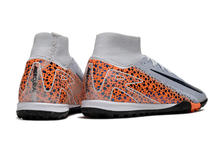Carregar imagem no visualizador da galeria, CHUTEIRA NIKE MERCURIAL SUPERFLY 10 ELITE SOCIETY
