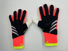 Carregar imagem no visualizador da galeria, Luva adidas PREDATOR PRO ELITE
