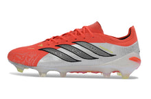 Carregar imagem no visualizador da galeria, Chuteira Adidas Predator Elite 26 Campo FG
