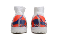 Carregar imagem no visualizador da galeria, SOCIETY Nike Gripknit Phantom LUNA Elite FG
