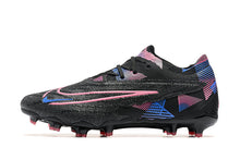 Carregar imagem no visualizador da galeria, Nike Gripknit Phantom GX Elite Dynamic Fit FG
