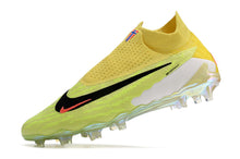 Carregar imagem no visualizador da galeria, Nike Gripknit Phantom GX Elite Dynamic Fit FG
