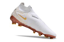 Carregar imagem no visualizador da galeria, Nike Gripknit Phantom GX Elite Dynamic Fit FG
