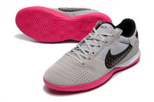 Carregar imagem no visualizador da galeria, CHUTEIRA NIKE STREET GATO FUTSAL
