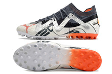 Carregar imagem no visualizador da galeria, SOCIETY CHUTEIRA PUMA FUTURE ULTIMATE AG
