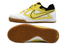 Carregar imagem no visualizador da galeria, Futsal Supreme x Nike SB Gato
