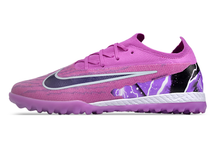 Carregar imagem no visualizador da galeria, Society Nike Gripknit Phantom GX Elite Dynamic Fit FG
