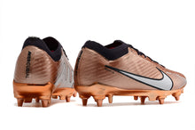 Carregar imagem no visualizador da galeria, CHUTEIRA NIKE MERCURIAL VAPOR 15 TRAVA MISTA (removível)
