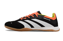 Carregar imagem no visualizador da galeria, FUTSAL ADIDAS PREDATOR  24 ELITE
