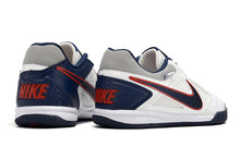 Carregar imagem no visualizador da galeria, Futsal Supreme x Nike SB Gato
