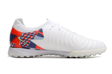 Carregar imagem no visualizador da galeria, SOCIETY Nike Gripknit Phantom LUNA Elite FG
