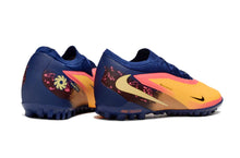 Carregar imagem no visualizador da galeria, Chuteira Nike Phantom ReactX 6 Pro Society TF

