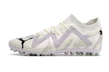 Carregar imagem no visualizador da galeria, SOCIETY CHUTEIRA PUMA FUTURE ULTIMATE AG

